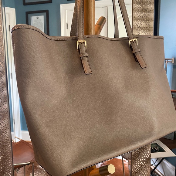 Michael Kors pebbled leather large jet set tote - Picture 3 of 8